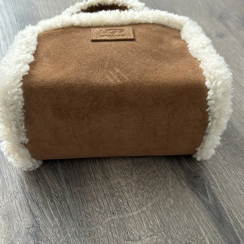 Telfar x Ugg small purse in chestnut - Picture 5 of 10